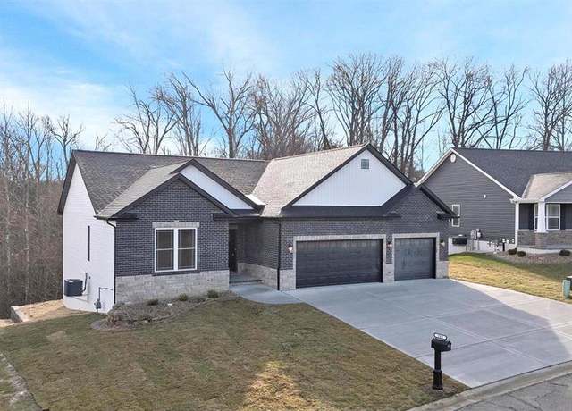 Property at 988 Half Moon Ln, Caseyville, IL 62232, 4 beds, 3 baths