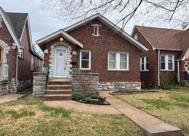Property at 5717 Neosho St, St Louis, MO 63109, 2 beds, 1 bath