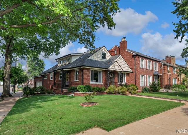 Property at 4077 Holly Hills Blvd, St Louis, MO 63116, 3 beds, 1.5 baths