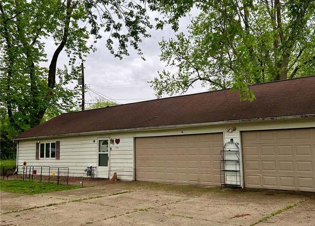 Property at 113 Elm St, O'fallon, IL 62269, 2 beds, 1 bath