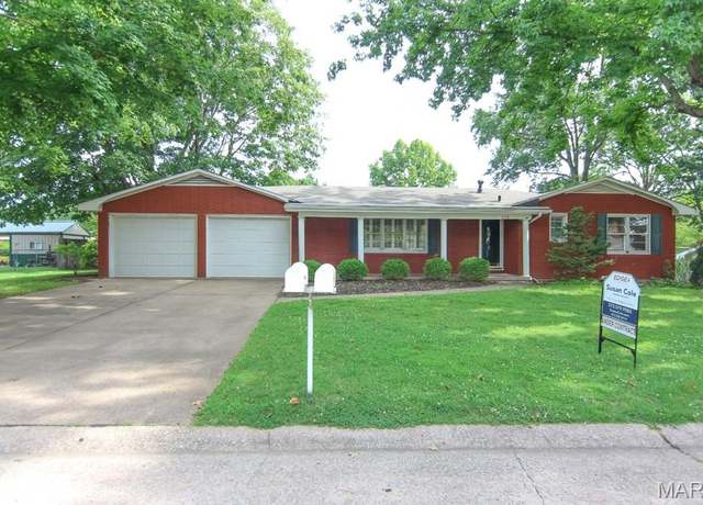 Property at 2518 Ford Dr, Cape Girardeau, MO 63701, 2 beds, 2 baths