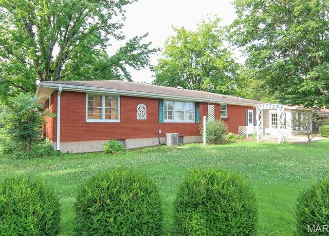 Property at 2518 Ford Dr, Cape Girardeau, MO 63701, 2 beds, 2 baths
