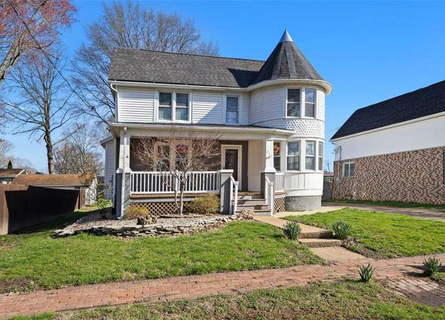 Property at 211 E Alton St, Marine, IL 62061, 3 beds, 1.5 baths