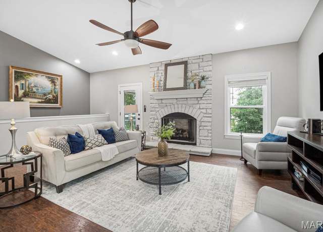 Property at 1042 Windsor Crest Ct, St Peters, MO 63376, 3 beds, 3 baths