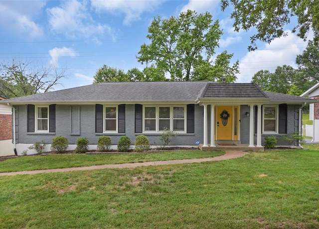 Property at 389 Crestbury Dr, Ballwin, MO 63011, 4 beds, 2 baths