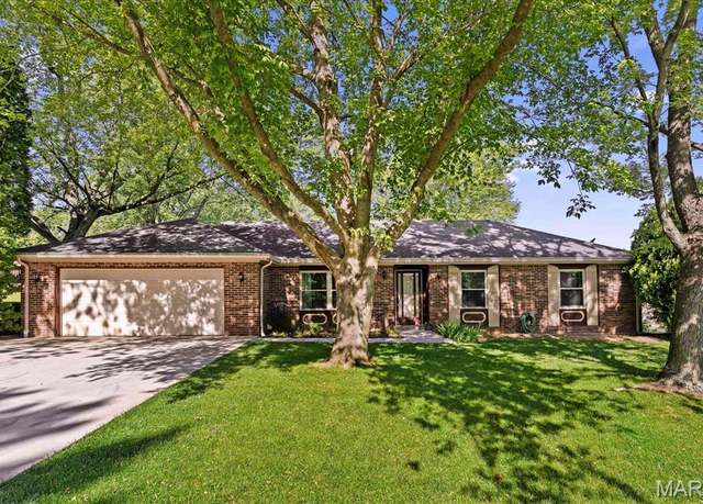 Property at 9 Eagle Dr, Shiloh, IL 62221, 3 beds, 2 baths