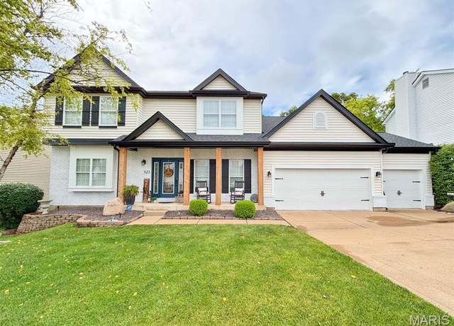 Property at 923 Legends View Dr, Eureka, MO 63025, 4 beds, 4.5 baths