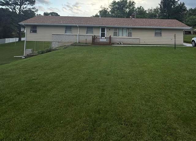 Property at 3 Francis Ct, St Charles, MO 63303, 4 beds, 2 baths