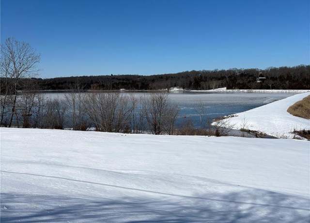 Property at 109 Lakeshore Dr, De Soto, MO 63020