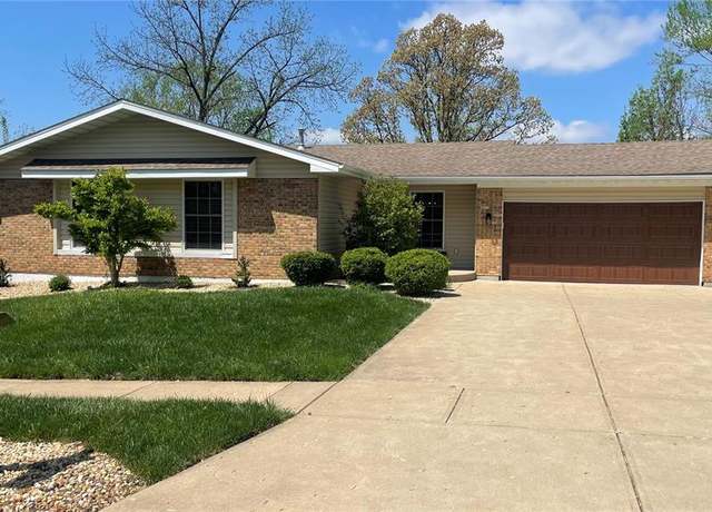 Property at 329 Rebecca Dr, St Charles, MO 63301, 4 beds, 2.5 baths
