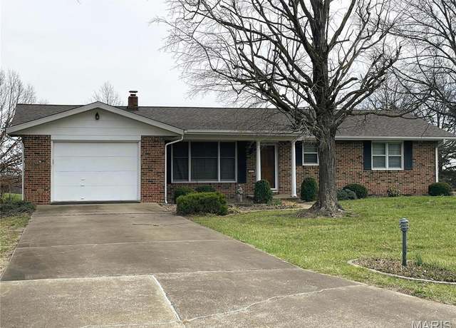 Property at 5587 Country Club Ln, Washington, MO 63090, 3 beds, 3 baths
