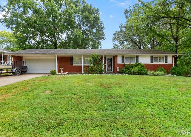 Property at 1835 Westridge Dr, Cape Girardeau, MO 63701, 3 beds, 2 baths