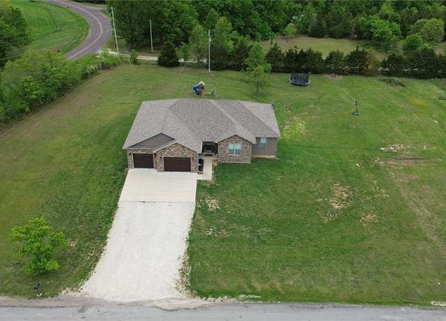 Property at 18447 Charity Dr, Dixon, MO 65459, 4 beds, 3 baths