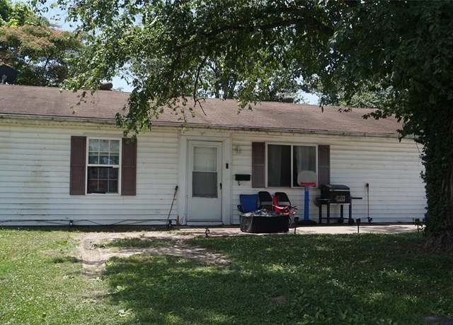 Property at 10 Saint Gregory Dr, Cahokia, IL 62206, 4 beds, 1.5 baths