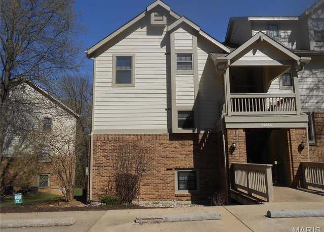 Property at 12954 Bryce Canyon Dr Unit E, Maryland Heights, MO 63043, 2 beds, 2 baths