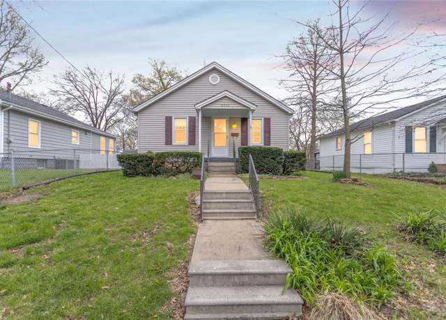 Property at 2111 Orchard Blvd, Alton, IL 62002, 3 beds, 1 bath