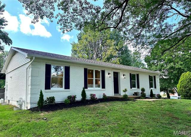 Property at 1 Rendina Ct, Ellisville, MO 63011, 3 beds, 3 baths