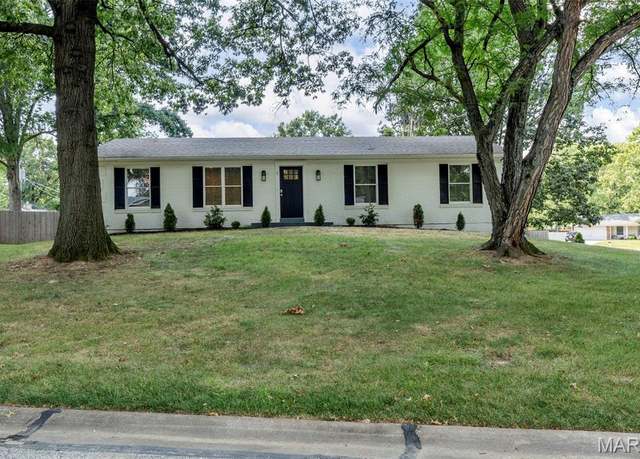 Property at 1 Rendina Ct, Ellisville, MO 63011, 3 beds, 3 baths