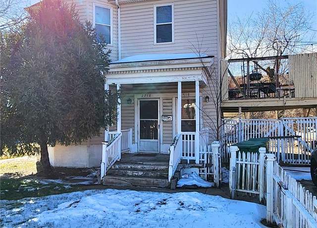 Property at 2718 State St, East St Louis, IL 62205, 4 beds, 2 baths