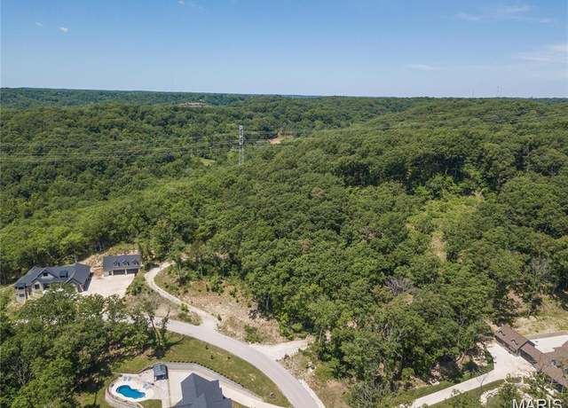 Property at 143 Long Oaks Dr, Imperial, MO 63052