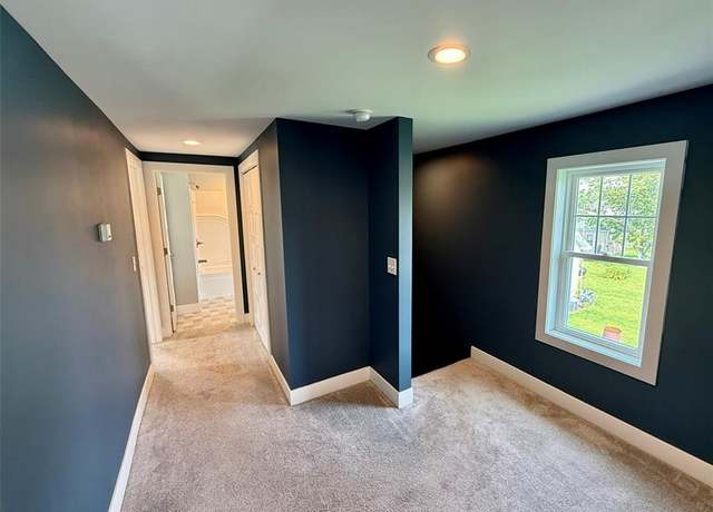 Property at 405 Henry St, Jerseyville, IL 62052, 3 beds, 3 baths