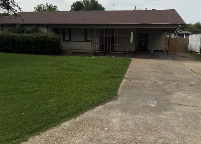 Property at 1506 George St, Kennett, MO 63857, 2 beds, 2 baths