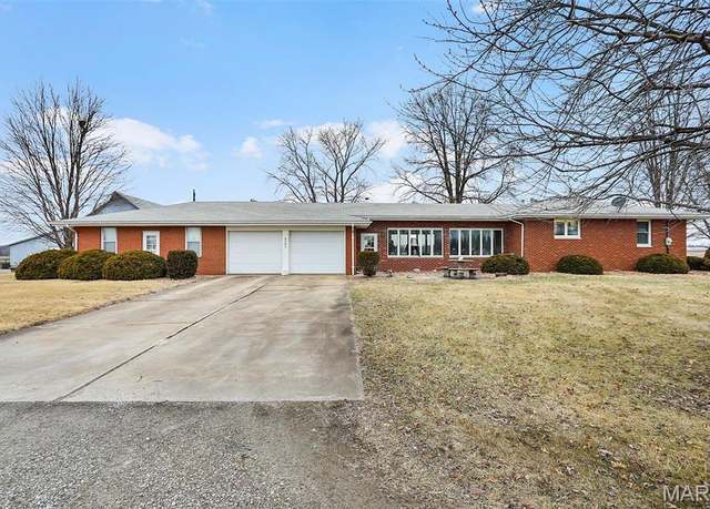 Property at 8502 Montclaire Ave, Godfrey, IL 62012, 3 beds, 1.5 baths