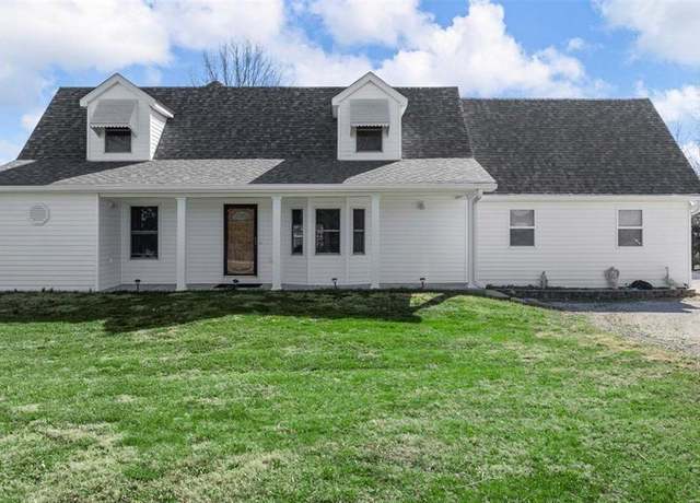 Property at 2280 Ebert Ln, Wentzville, MO 63385, 4 beds, 2 baths