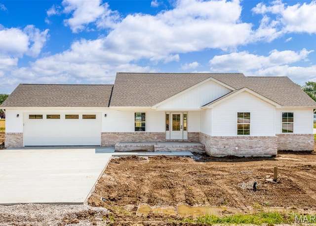 Property at 4955 Fitz James Xing, Highland, IL 62249, 4 beds, 3 baths