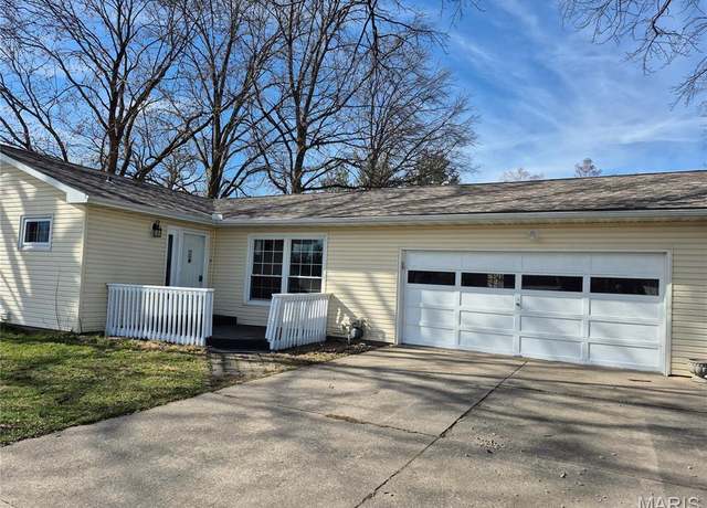 Property at 420 Virginia St, Granite City, IL 62040, 3 beds, 2 baths