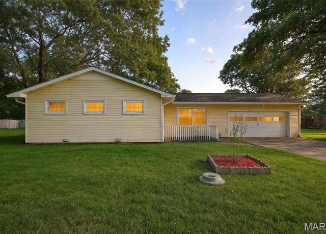 Property at 420 Virginia St, Granite City, IL 62040, 3 beds, 2 baths
