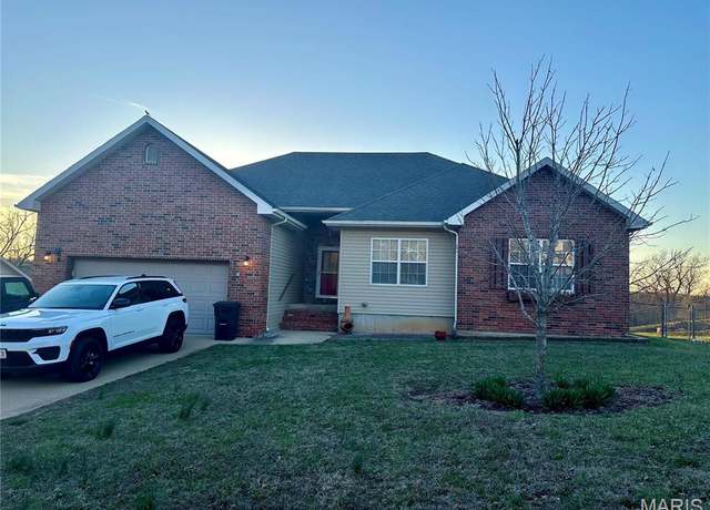 Property at 114 Birchtree Cir, St Robert, MO 65584, 3 beds, 2 baths