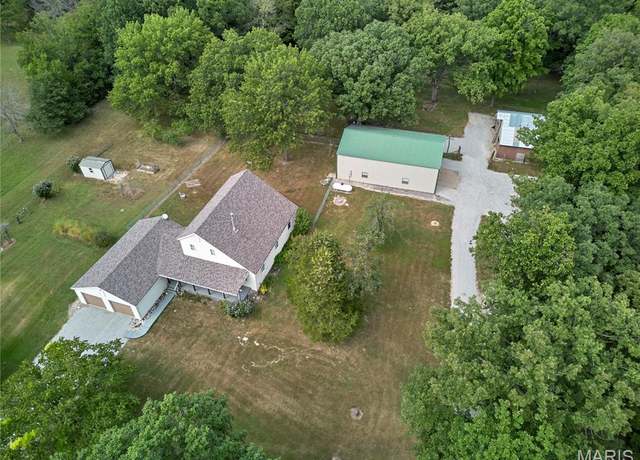 Property at 6269 Meadowlark Ln, Troy, MO 63379, 4 beds, 2 baths