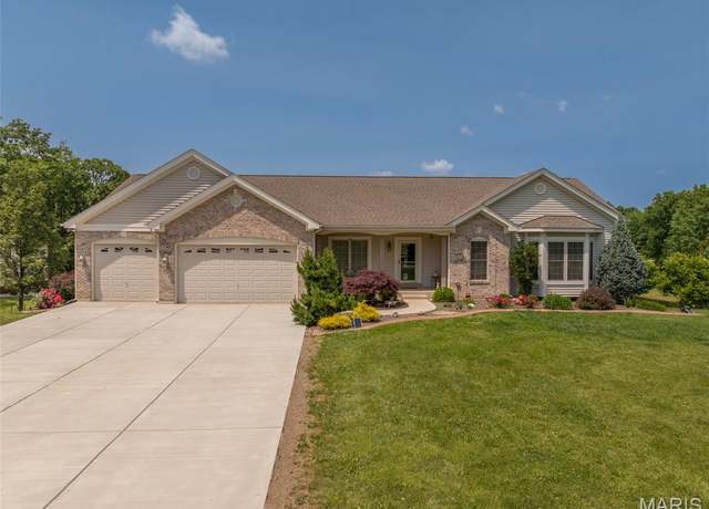Property at 11400 Macs Cove Dr, Wright City, MO 63390, 3 beds, 3.5 baths