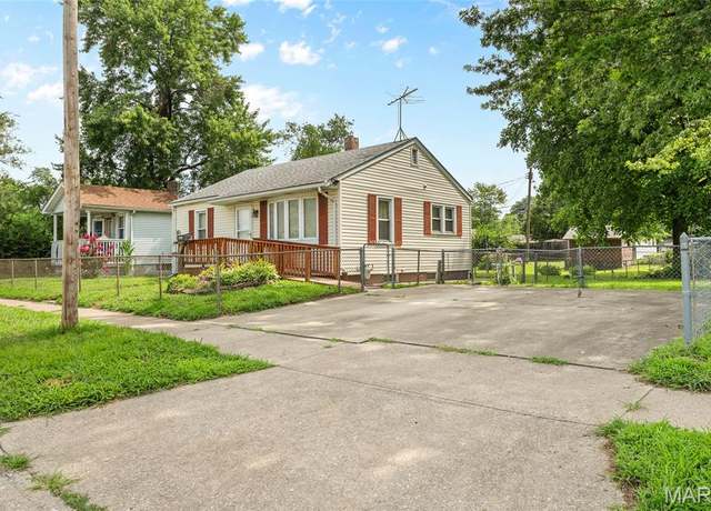 Property at 2228 Nevada Ave, Granite City, IL 62040, 2 beds, 1 bath