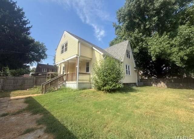 Property at 330 Union Ave, Belleville, IL 62220, 4 beds, 1 bath