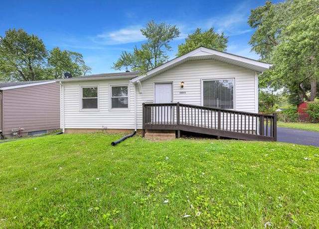 Property at 12211 Belaire Pl, Maryland Heights, MO 63043, 3 beds, 2 baths