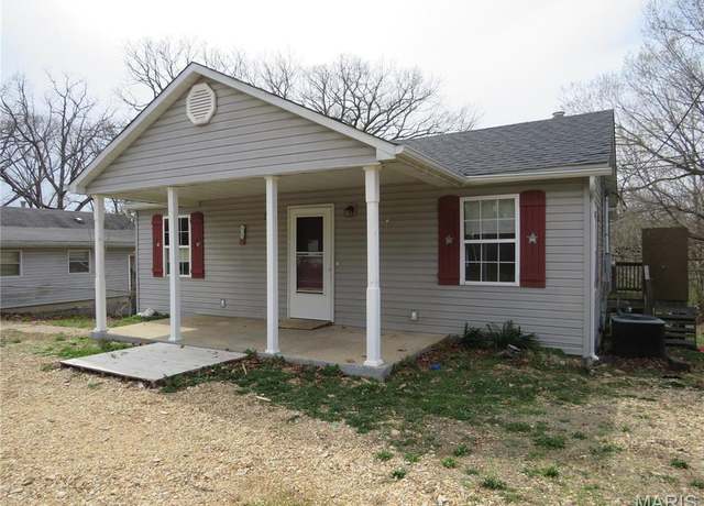Property at 750 Watson Rd, Sullivan, MO 63080, 3 beds, 2 baths
