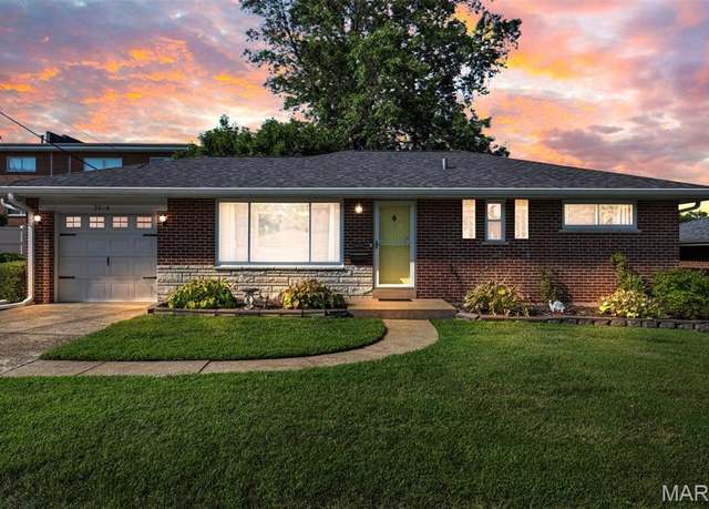 Property at 3616 Park Crest Dr, St Louis, MO 63125, 2 beds, 1 bath