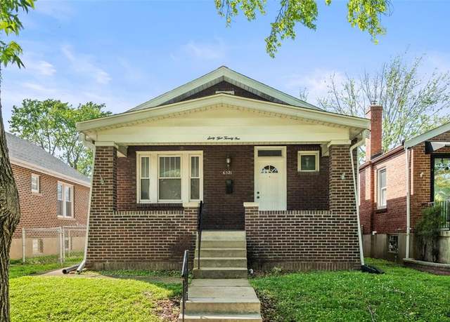 Property at 6521 Parkwood Pl, St Louis, MO 63116, 2 beds, 1 bath