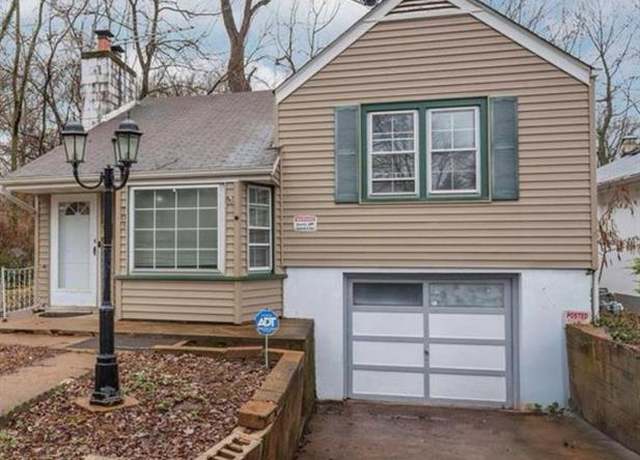 Property at 703 Cunniff Pl, Ferguson, MO 63135, 4 beds, 2.5 baths