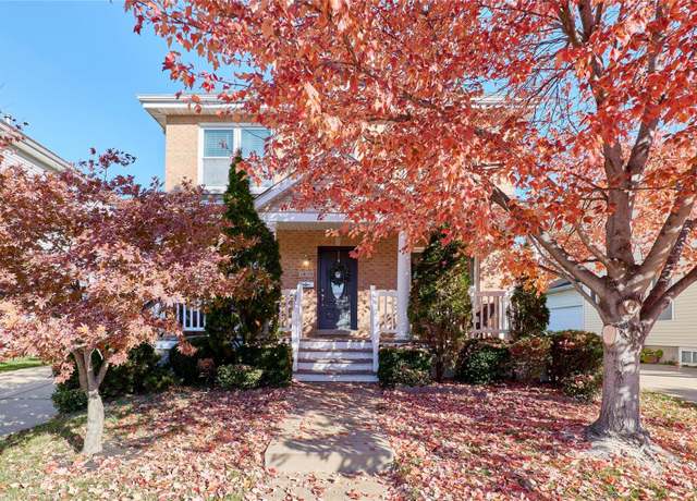 Property at 5875 Enright Ave, St Louis, MO 63112, 3 beds, 2.5 baths