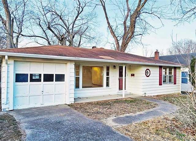 Property at 1606 New Madrid St, Cape Girardeau, MO 63701, 2 beds, 2 baths