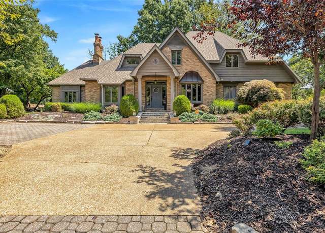 Property at 2 Pinebrook Ct, Edwardsville, IL 62025, 4 beds, 2.5 baths