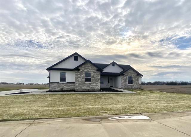 Property at 1002 Brianna Ct, Jerseyville, IL 62052, 3 beds, 2 baths
