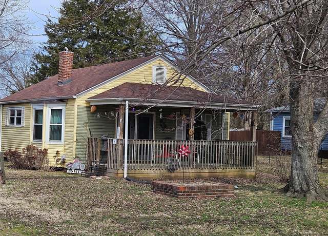 Property at 5035 Lakeview Dr, Granite City, IL 62040, 2 beds, 1 bath
