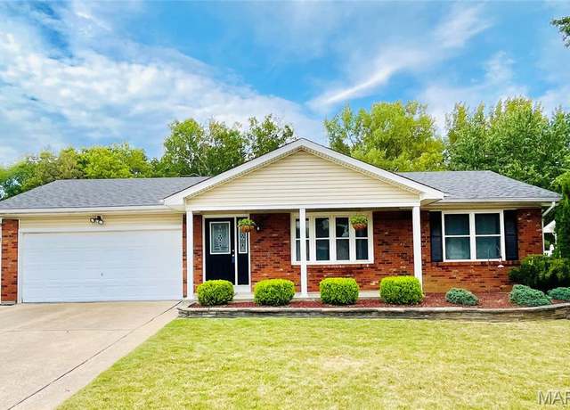 Property at 50 Sunny View Dr, St Peters, MO 63376, 3 beds, 3 baths