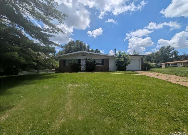 Property at 2780 Narraganset Dr, Florissant, MO 63033, 4 beds, 2 baths