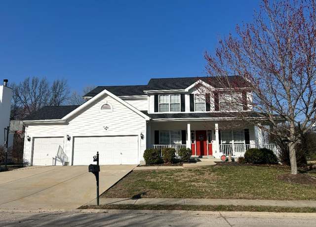 Property at 2851 Fairway Dr, Belleville, IL 62220, 4 beds, 3 baths