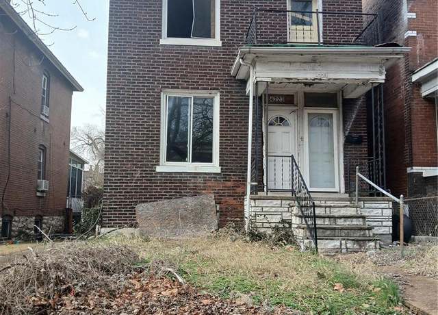 Property at 4223 Athlone Ave, St Louis, MO 63115, 4 beds, 2 baths